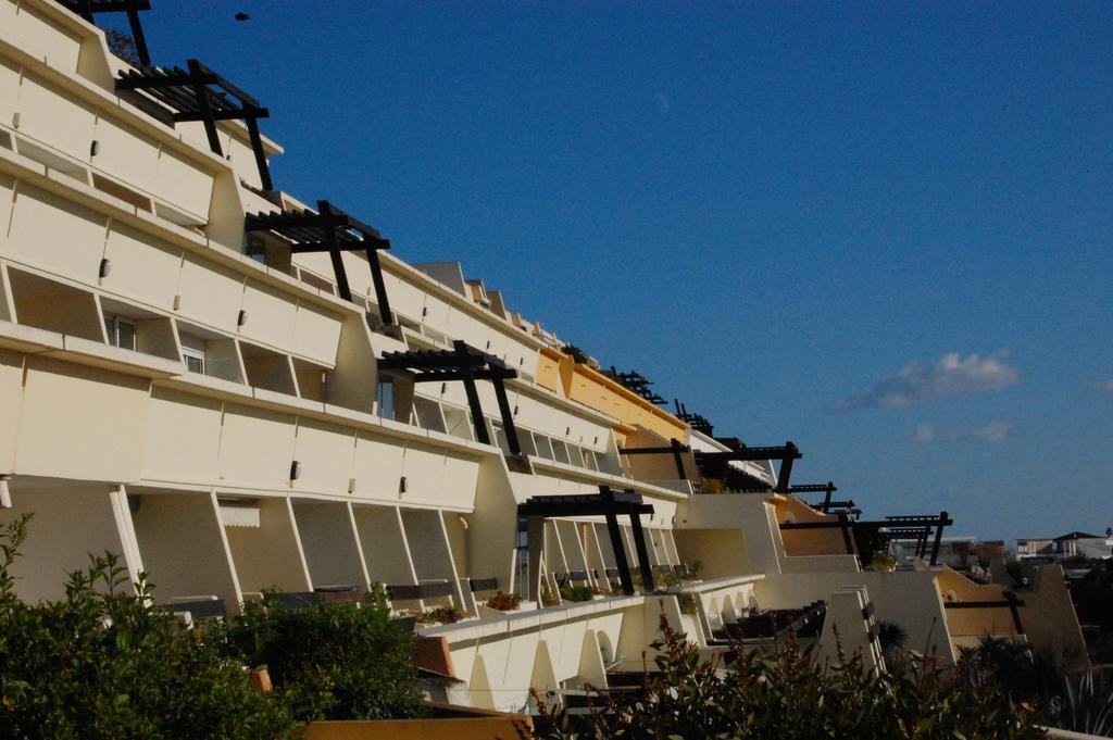 Au Coeur Du Village Naturiste Agde Exteriör bild