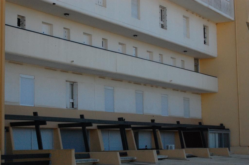 Au Coeur Du Village Naturiste Agde Exteriör bild