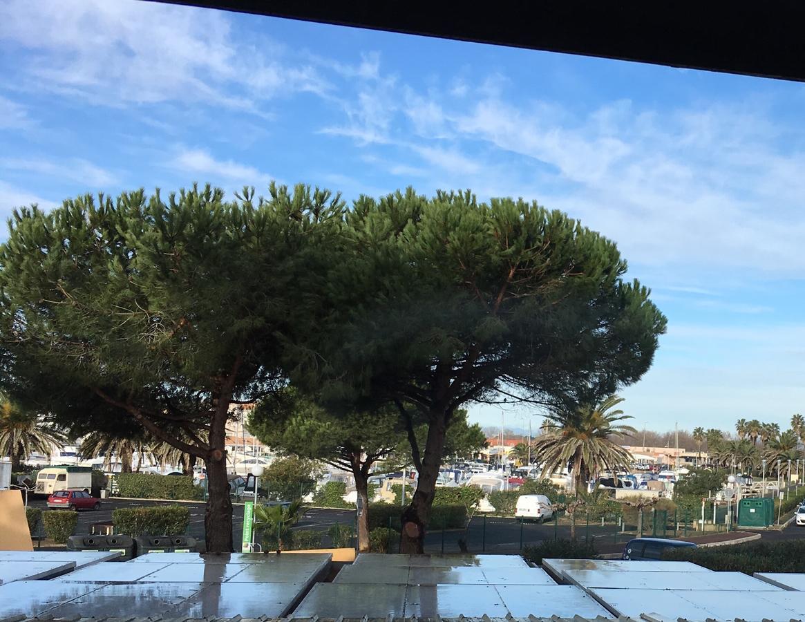 Au Coeur Du Village Naturiste Agde Exteriör bild